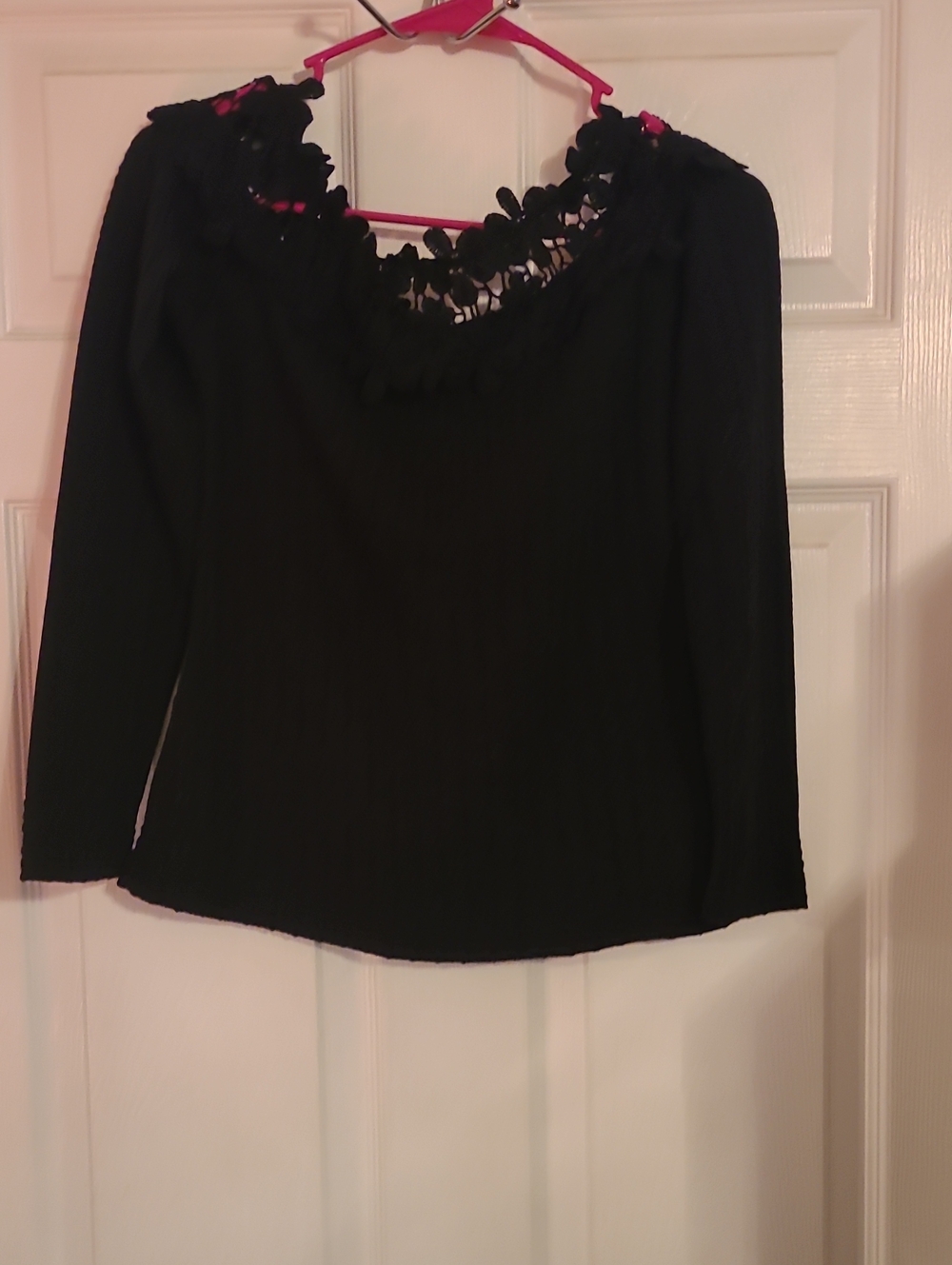 Black Floral-Trim Long Sleeve Women's Top